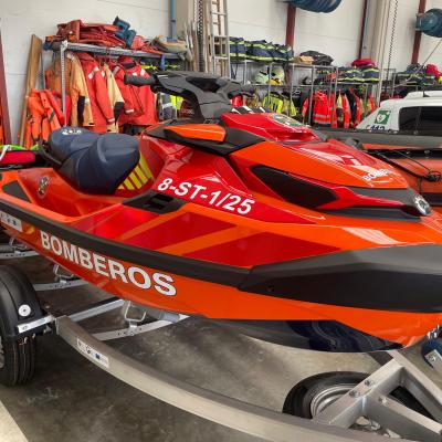 MOTO ACUÁTICA RESCATE 8