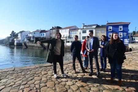 Visita de Alfonso Villares a la costa gallega