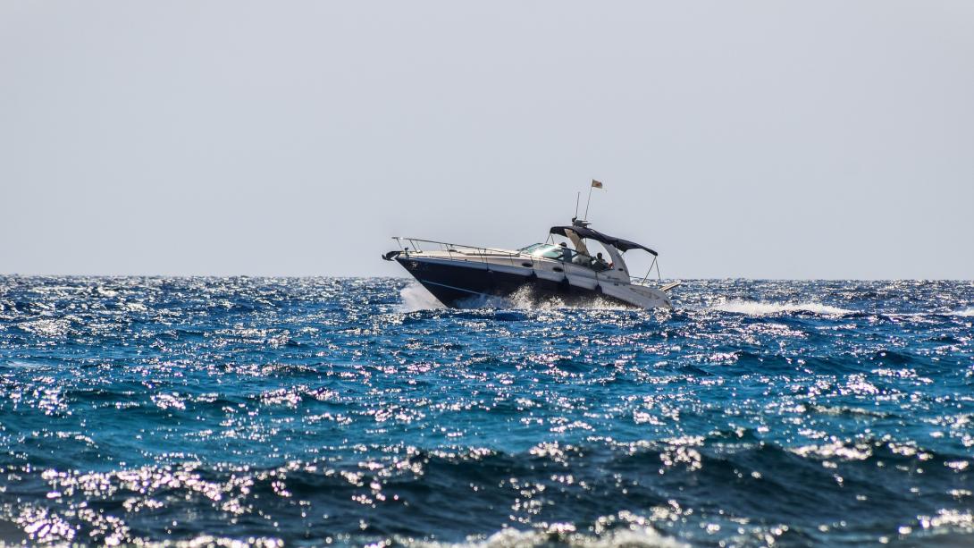 boat-gb2af374d5_1920.jpg