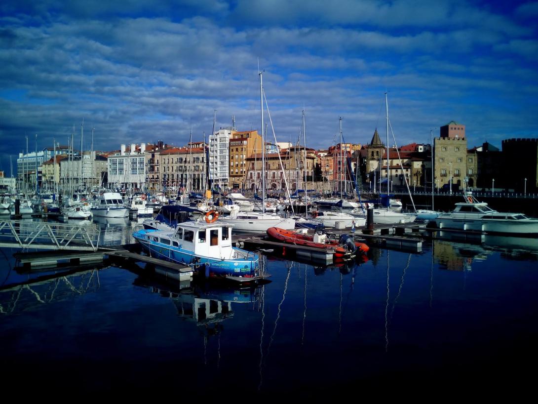 gijon-g5c049bec9_1920.jpg