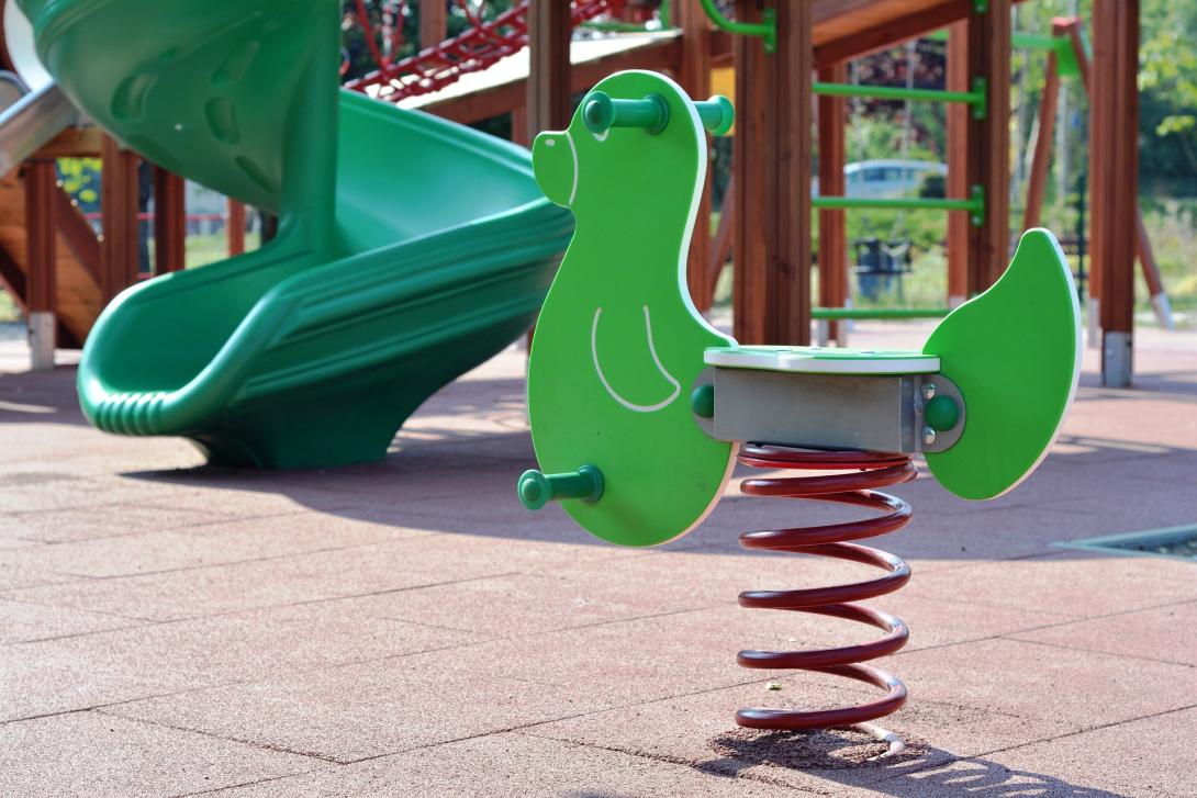 playground-902226_1920.jpg