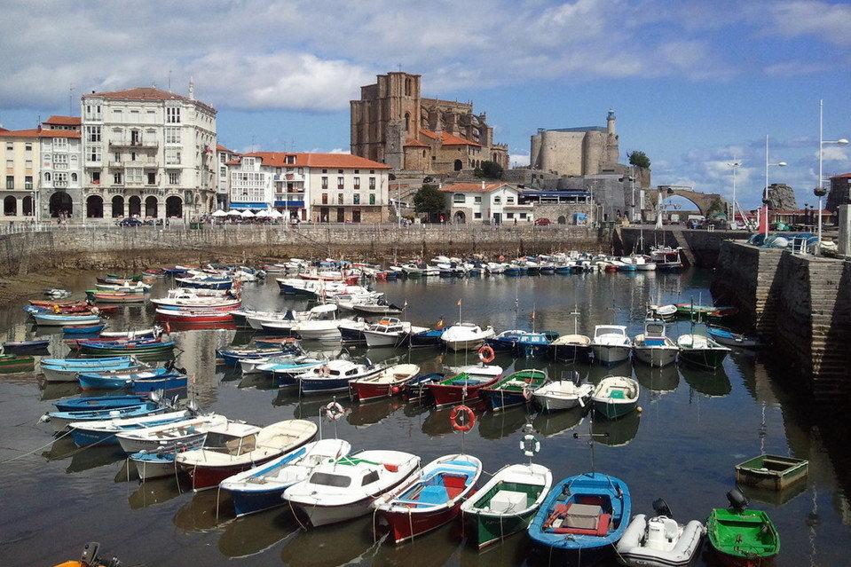 Puerto castro urdiales